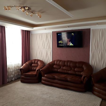 Apartment In A New House クレメンチューク エクステリア 写真