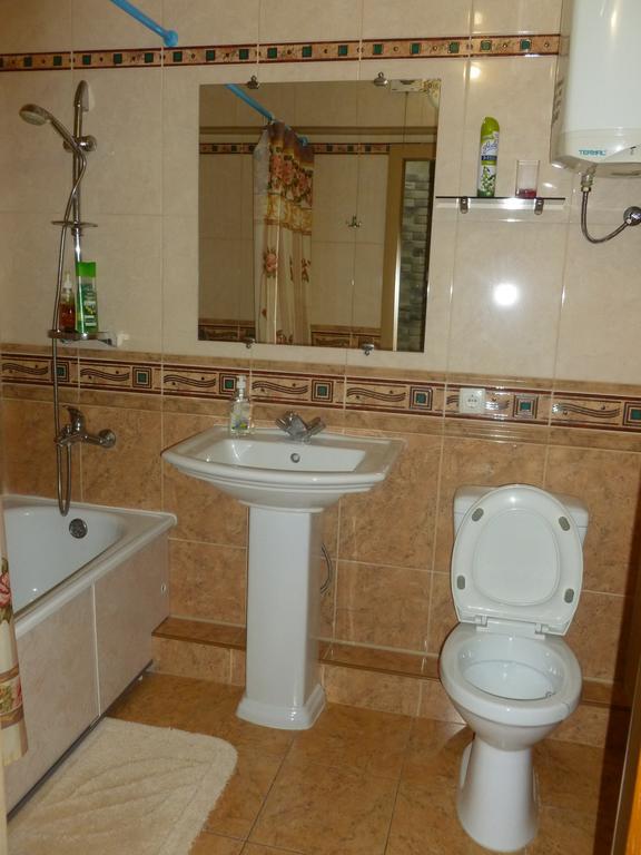 Apartment In A New House クレメンチューク エクステリア 写真