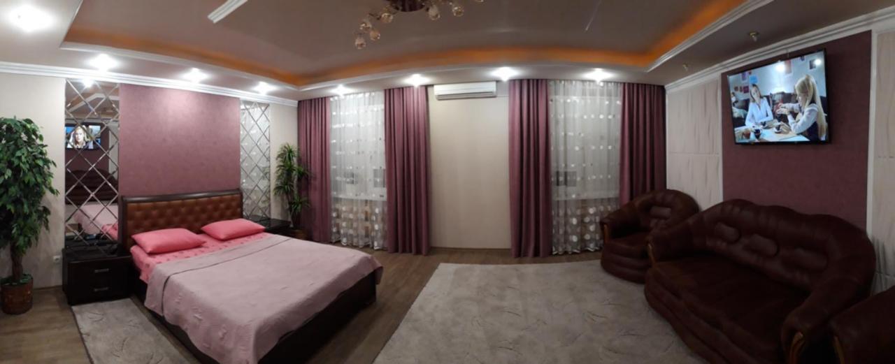 Apartment In A New House クレメンチューク エクステリア 写真