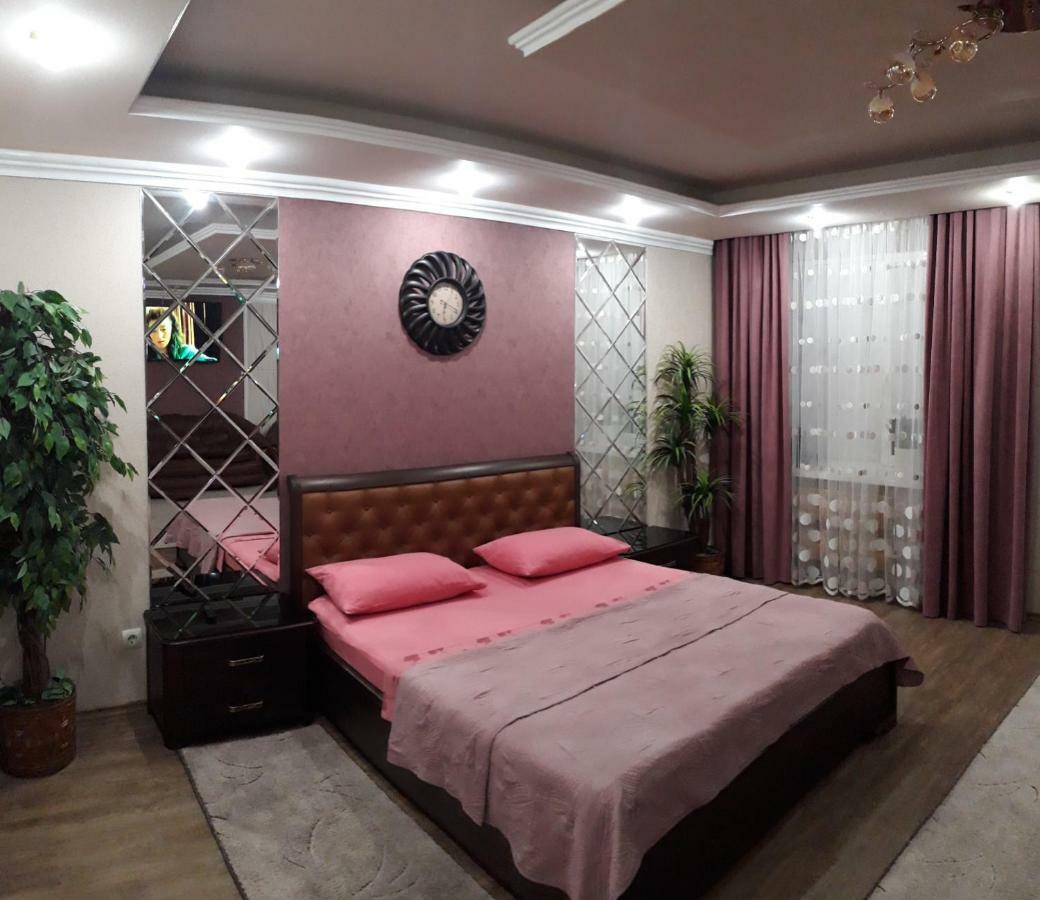 Apartment In A New House クレメンチューク エクステリア 写真